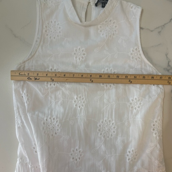 White Sleeveless Eyelet maxi Dress Size Small - Picture 4 of 6